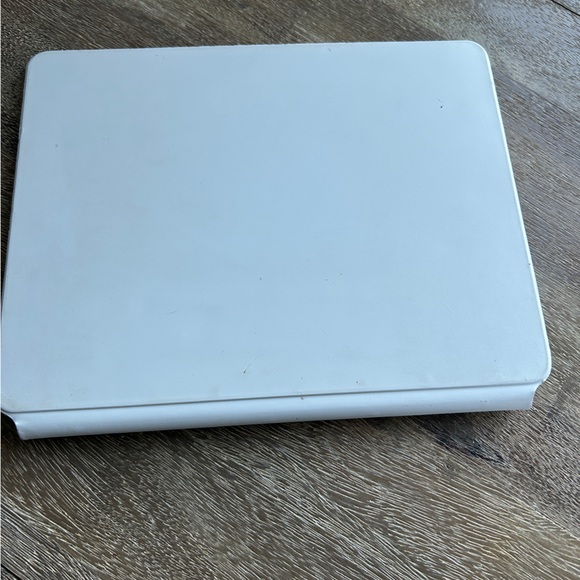 Apple Magic Keyboard A2480 - Picture 6 of 14